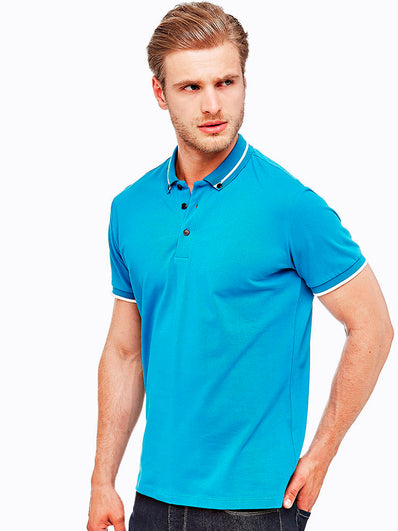 Button collar polo shirt